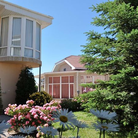 Zlata Inn Tamchy Екстериор снимка