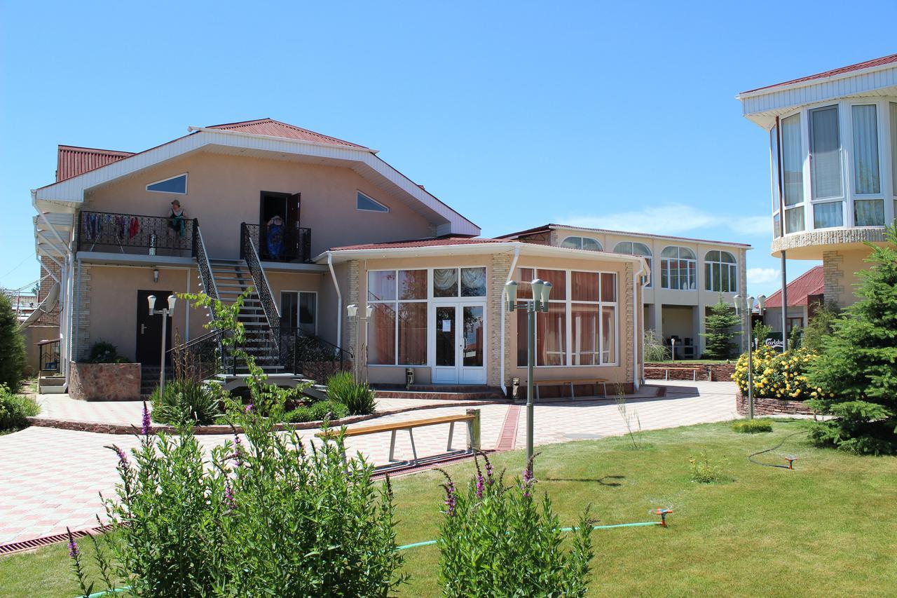 Zlata Inn Tamchy Екстериор снимка