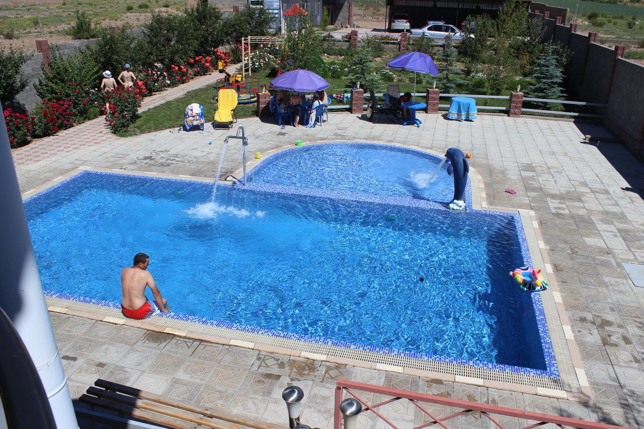 Zlata Inn Tamchy Екстериор снимка
