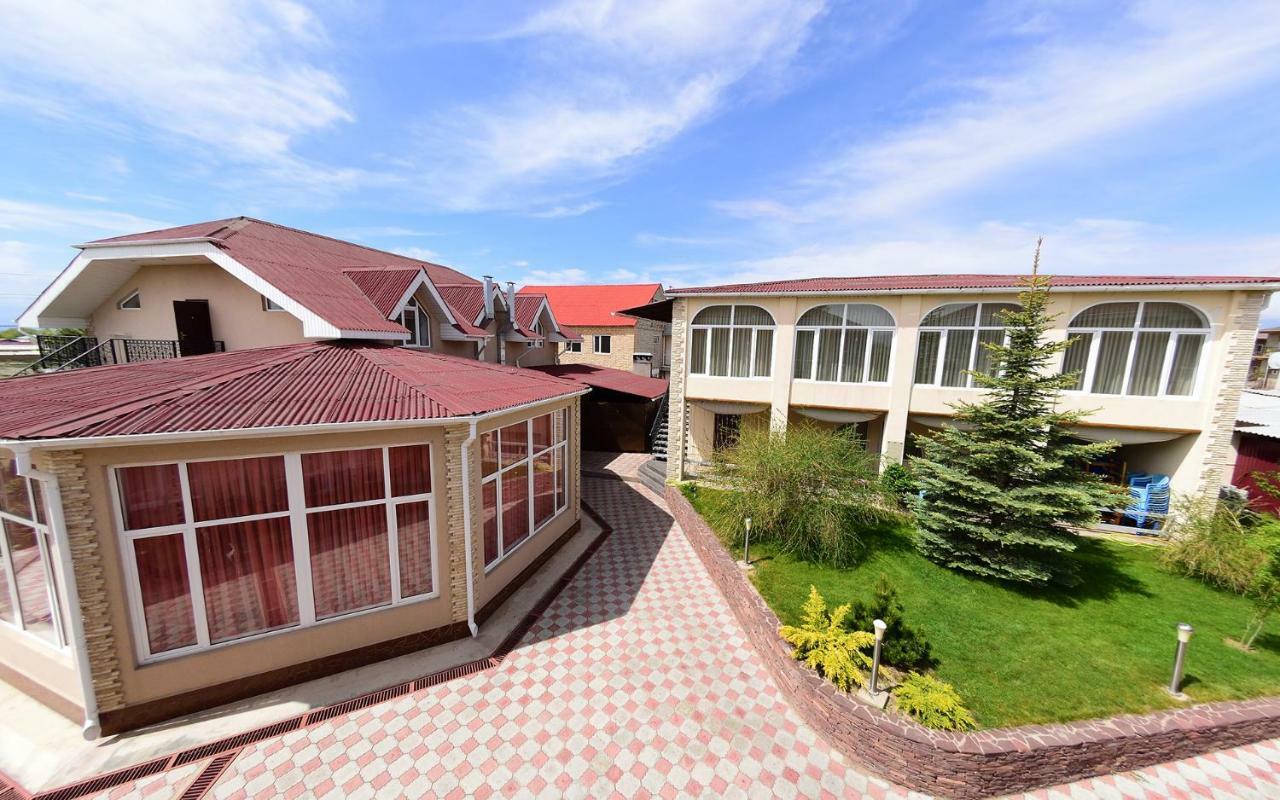 Zlata Inn Tamchy Екстериор снимка