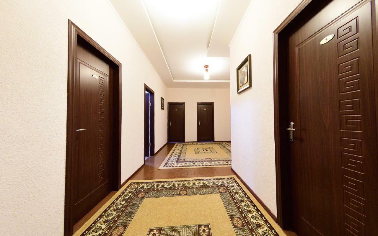 Zlata Inn Tamchy Екстериор снимка
