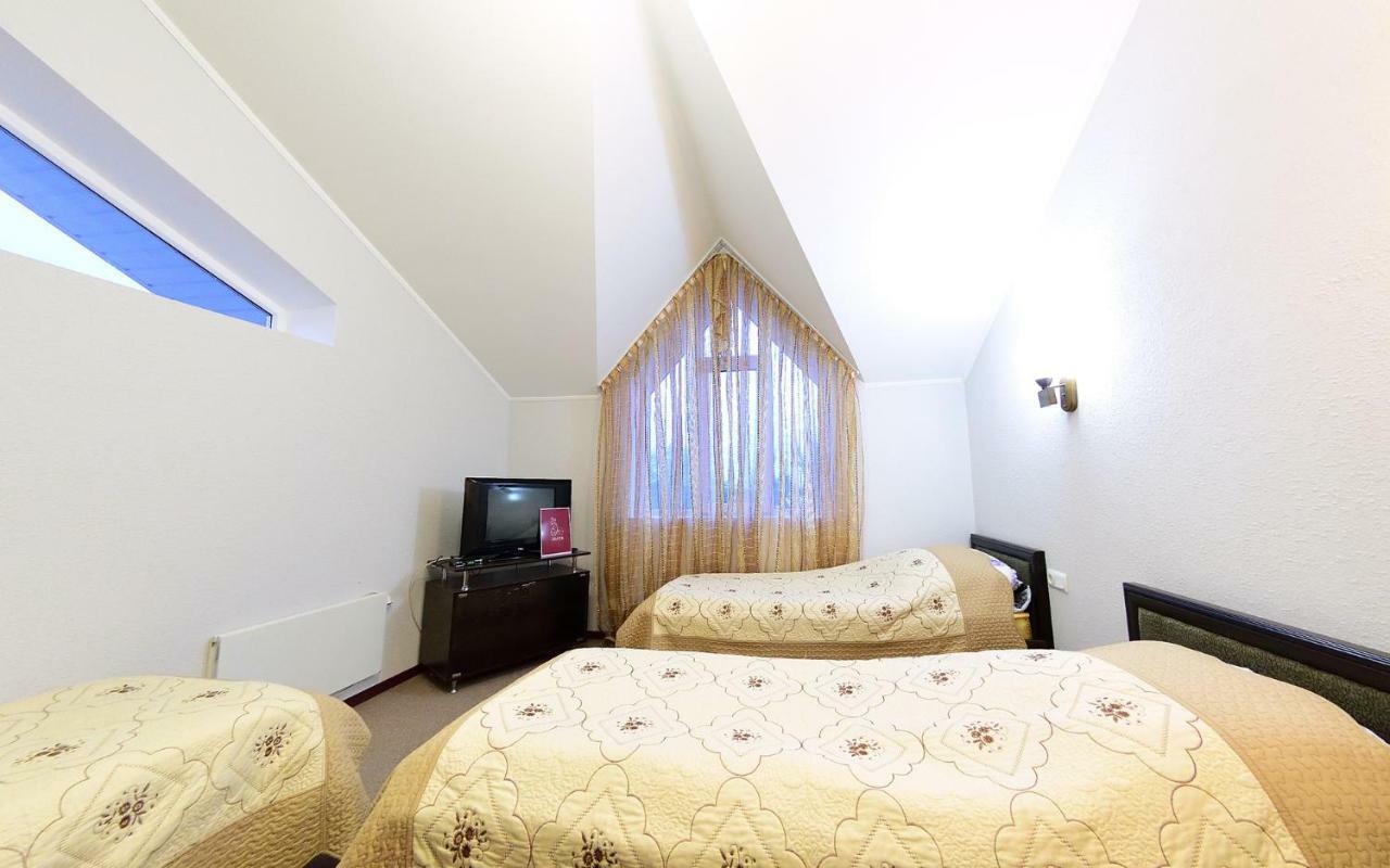 Zlata Inn Tamchy Екстериор снимка