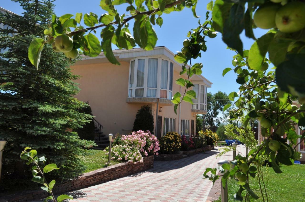 Zlata Inn Tamchy Екстериор снимка